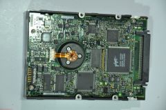 FUJITSU 80 PIN 9.1GB MAG3091LC CA01776-B32300SU 3.5'' 10000RPM SCSI HDD