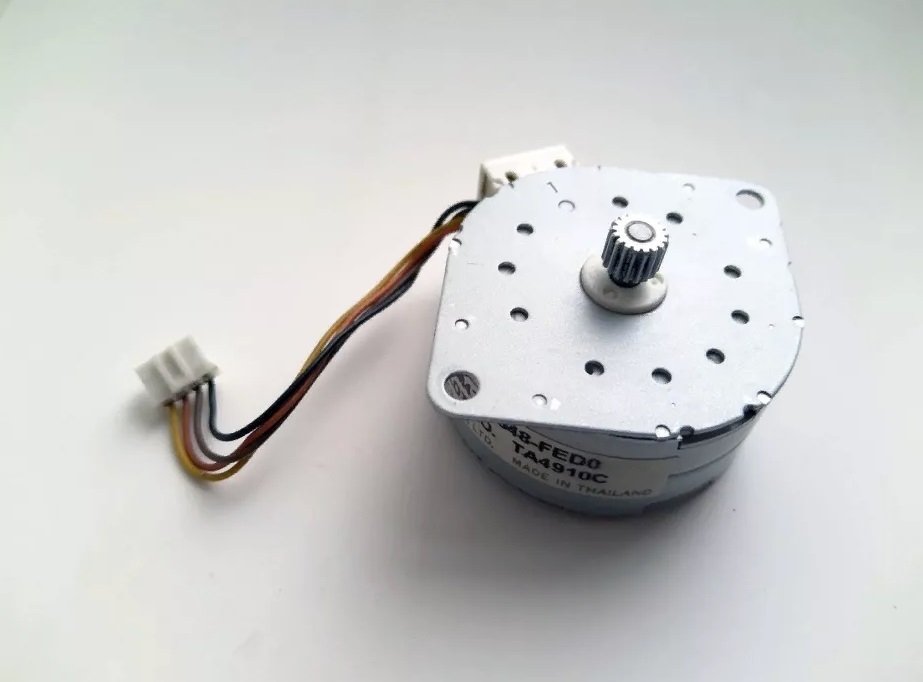 Step motor NMB PM42M-048-FED0 (24V için)