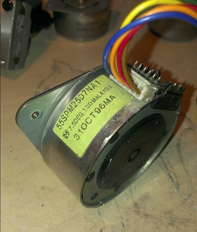 55SPM25D7NA1 7.5DEG 13Om STEPPER MOTOR