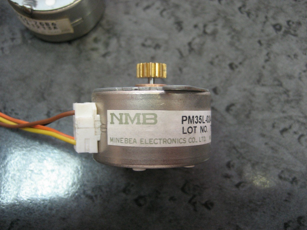 NMB-MAT PM35L-024-ZGB6 Step Motor 35mm