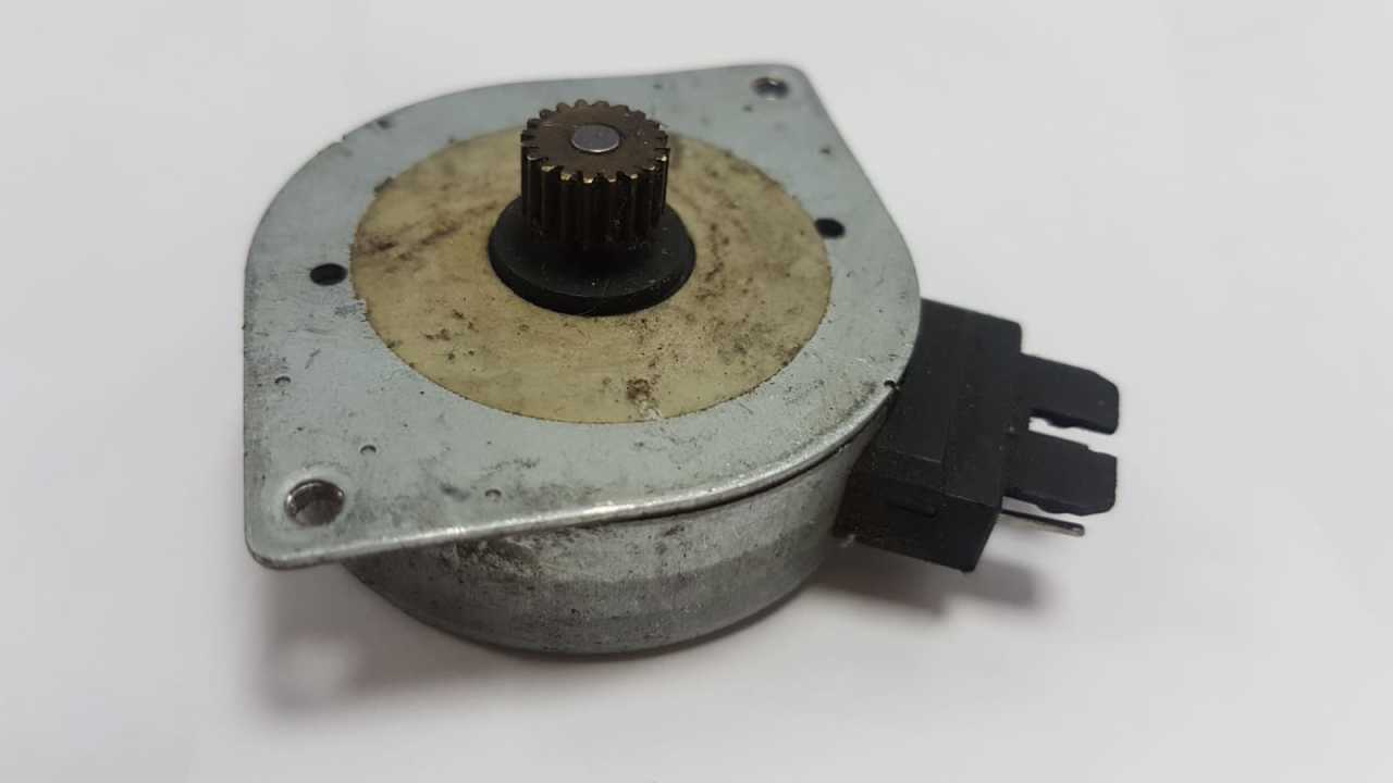 EM-67 DC-MOTOR