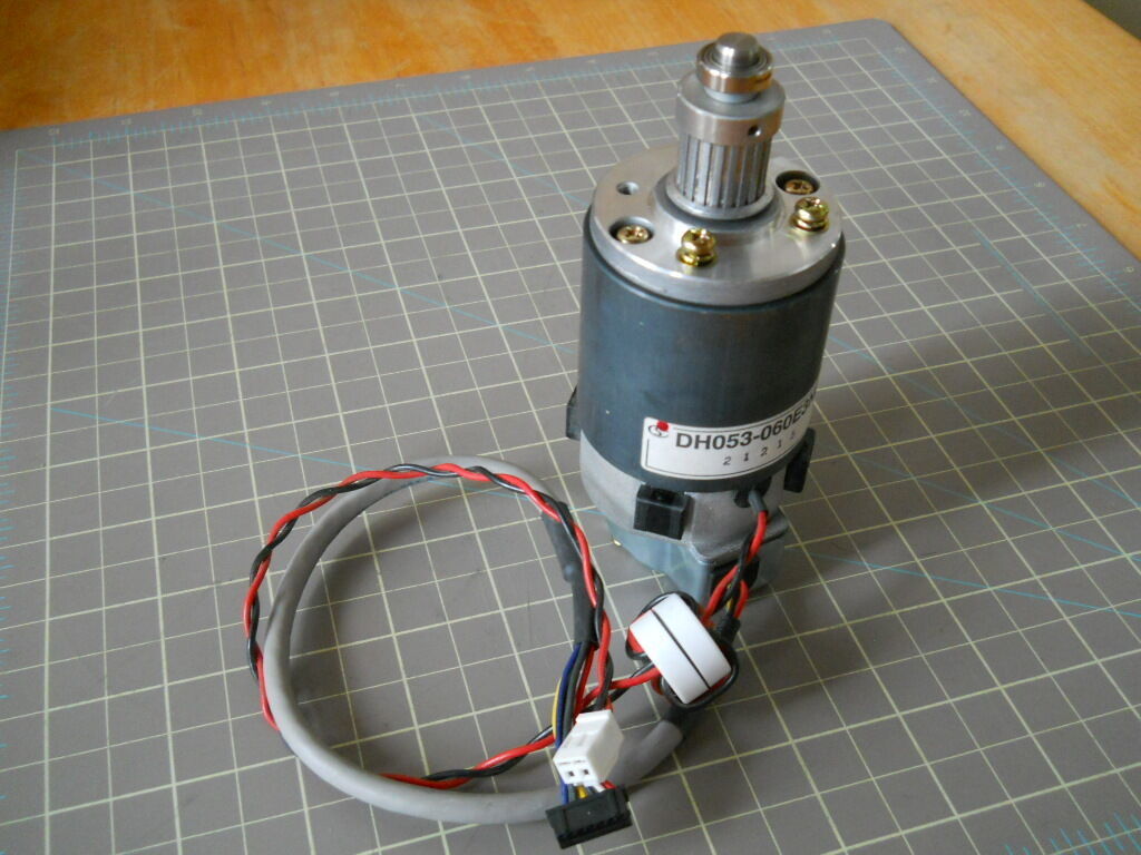 DC Motor DH053-060E3N01 Shinano Kenshi Robotics CNC w/ optical encoder H9700