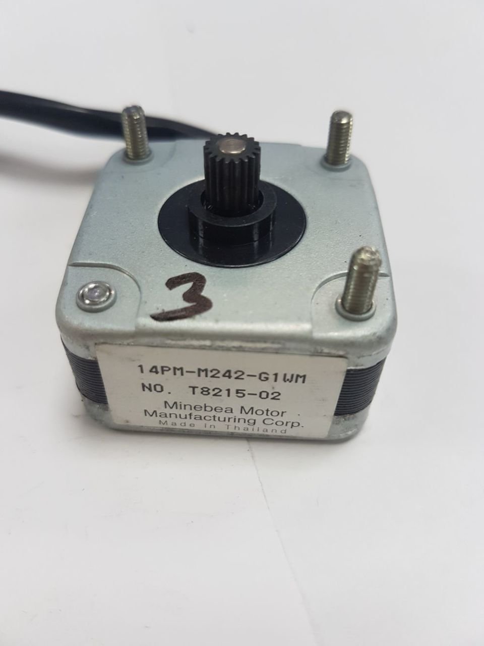 MINEBEA 14pm-m242-g1wn t8215-02 Step Motor