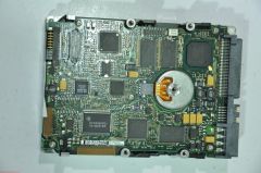 SEAGATE 68 PIN 9GB ST39204LW 3.5'' 10000RPM SCSI HDD