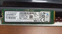 Samsung MZVLB512HAJQ-000L7 00UP490 500GB PCIe M.2 NVMe SSD Disk
