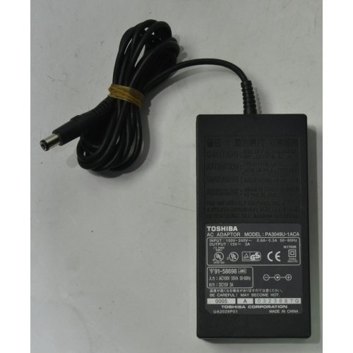 Toshiba PA3049U-1ACA Adaptör (15V 3A 45W)