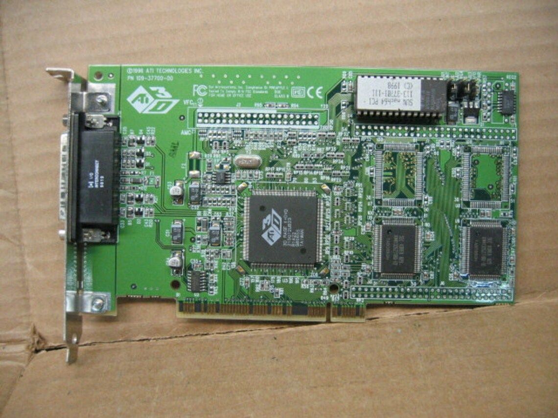 Sun Microsystems Mach 64 PCI Graphics  Card 109-37700-00