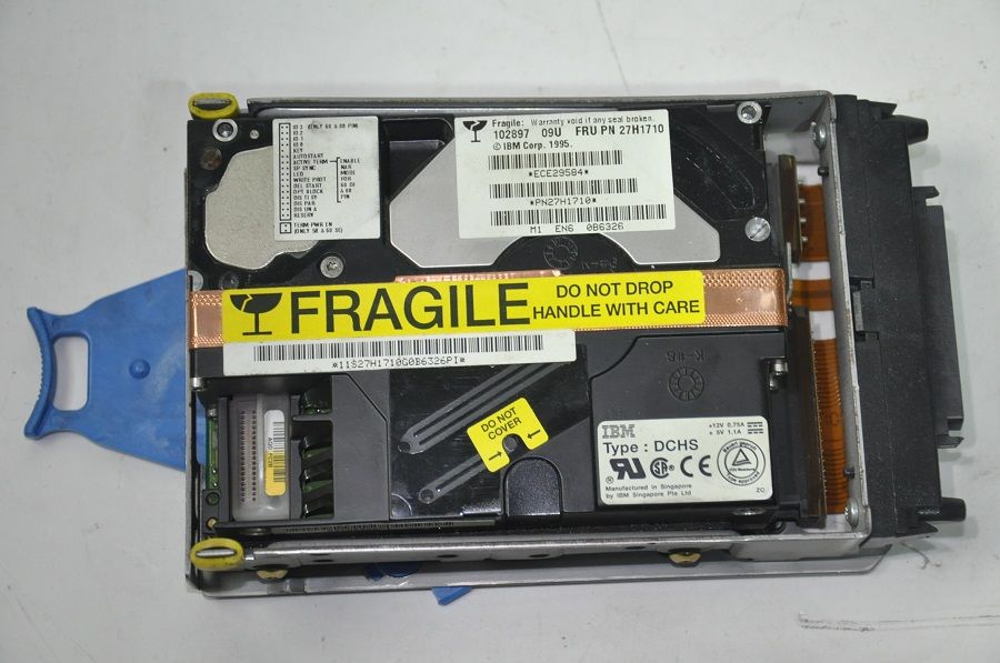 IBM DCHS 68 PIN 9GB 27H1710 ECE29584 3.5'' SCSI HDD