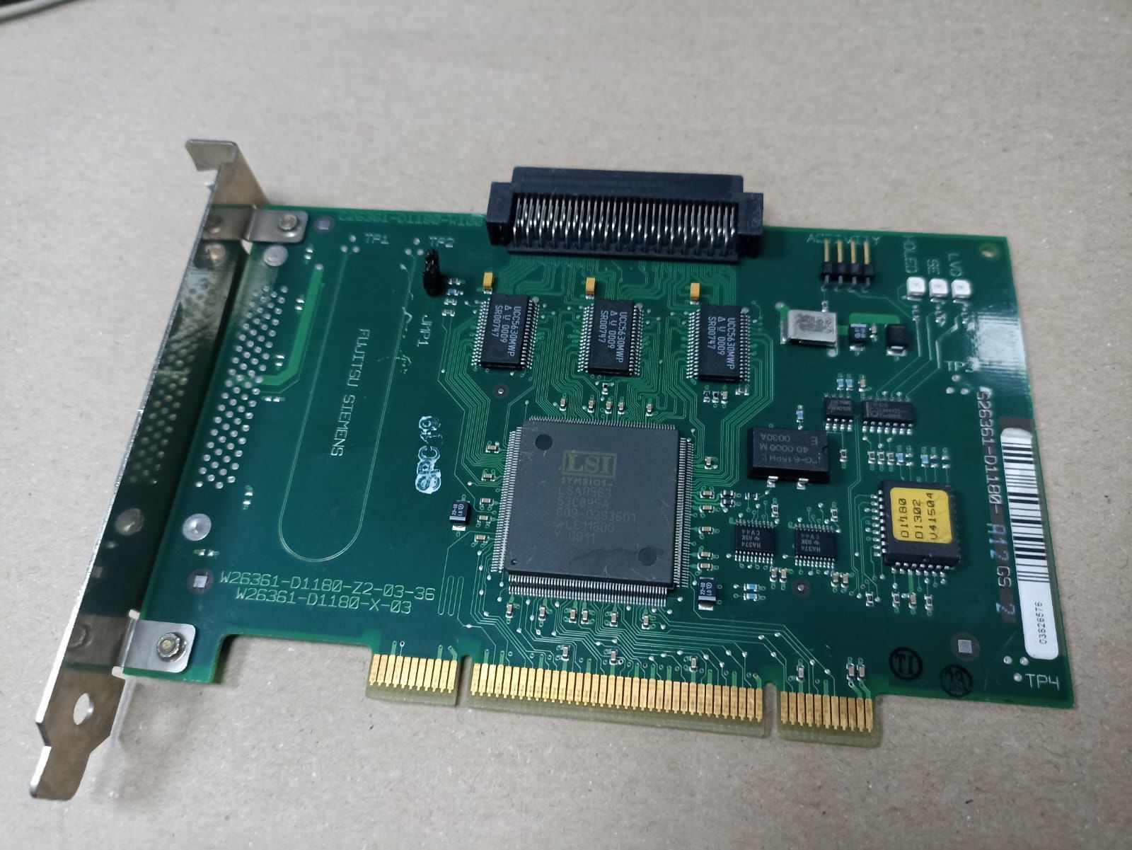 Fujitsu Siemens  S26361-D1180-A12 GS 2 SCSI PCB w26361-d1180-72-03-36