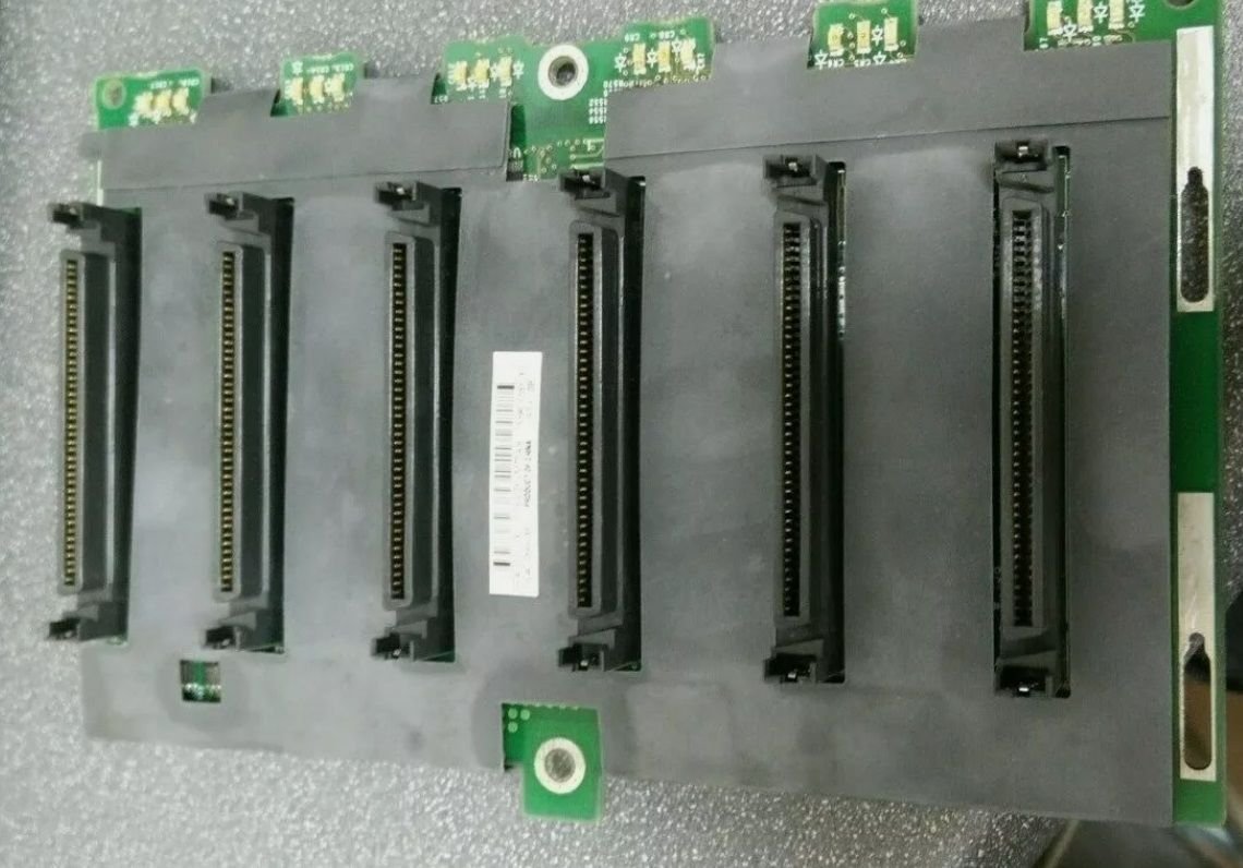 HP 159313-001 141282-001 ML370G2/ML530 6 BAY SCSI 010686-000 010685-001
