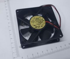 ADDA DC BRUSHLESS FAN  AD0812MS-A70GL   DC12V 0.15A   8X8X2.5