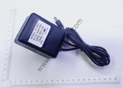 AC ADAPTÖR , GÜÇLÜ TRAFOLU , 2.1 Standart Uçlu , 1 AMPER ( VOLTAJ SEÇİNİZ )