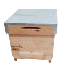 Longstroth Single Storey Beehive with Pollen Trap