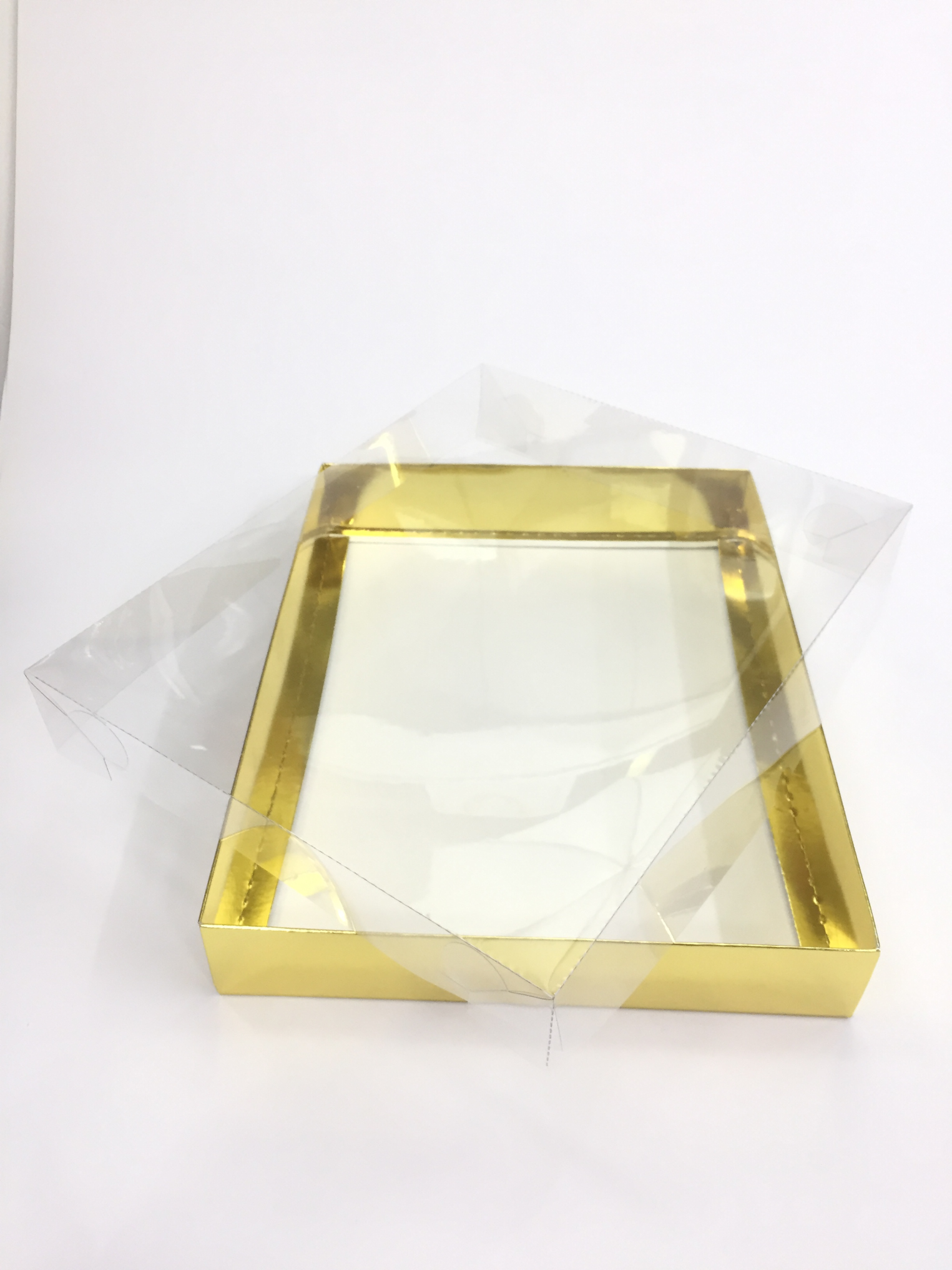 קופסת זהב עם מכסה אצטט 33x26x5 ס