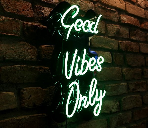 Good Vibes Only Neon Yazı