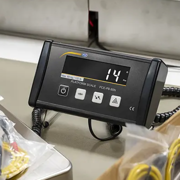 PCE PB 150N Taşınabilir Endüstriyel Terazi USB Arayüzü 150 kg / 50 gr USB Arayüzü