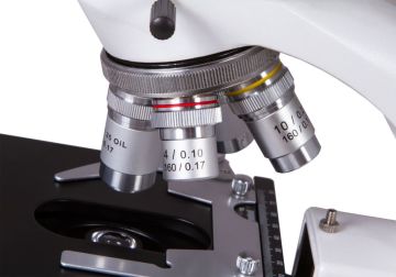 Levenhuk MED D10T LCD Dijital Trinoküler Mikroskop Büyütme: 40–1000x. Trinoküler başlık, LCD ekranlı 5 MP dijital kamera