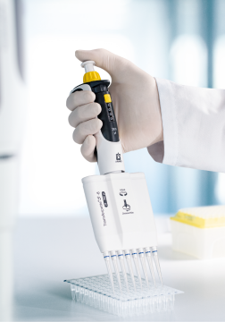 BRAND 705906 Transferpette® S-8 5-50 µL 8 Kanallı Ayarlanabilir Hacimli Otomatik Pipet