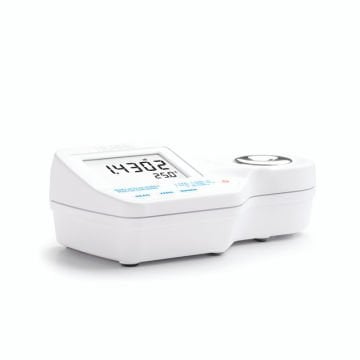 HANNA HI 96800 Dijital Refraktometre Refraktif İndeks ve Brix Ölçer nD: 1.3300... 1.5080 / nD20: 1.3330.... .5040 / % Brix: 0.0... 85.0 / Sıcaklık: 0.0... 80.0 °C