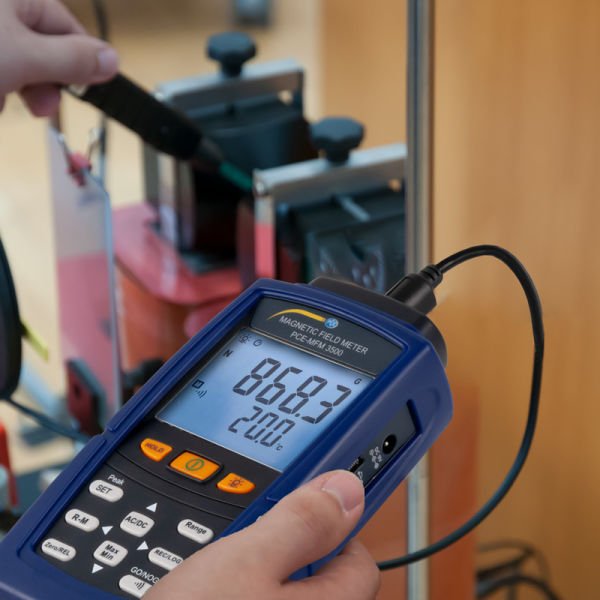 PCE-MFM 3500 Gaussmetre
