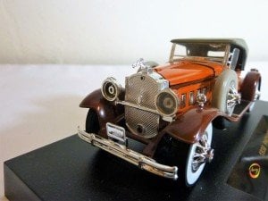1930 Packard diecast araba. Signature Models üretimi. Kutuludur.  1/32