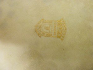 Limoges imzalı altın vermeyli porselen çift çerezlik tabak . 9x9 cm.