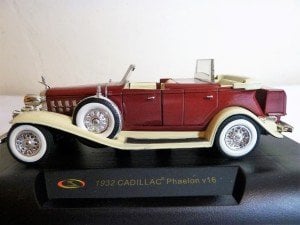1932 Cadillac Phaelon V16 diecast araba. Kutulu. Signature Models üretimi. 1/32