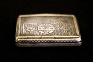Van  damgalı savatlı gümüş sigara kutusu. 120 gr 9,5x6,5cm.