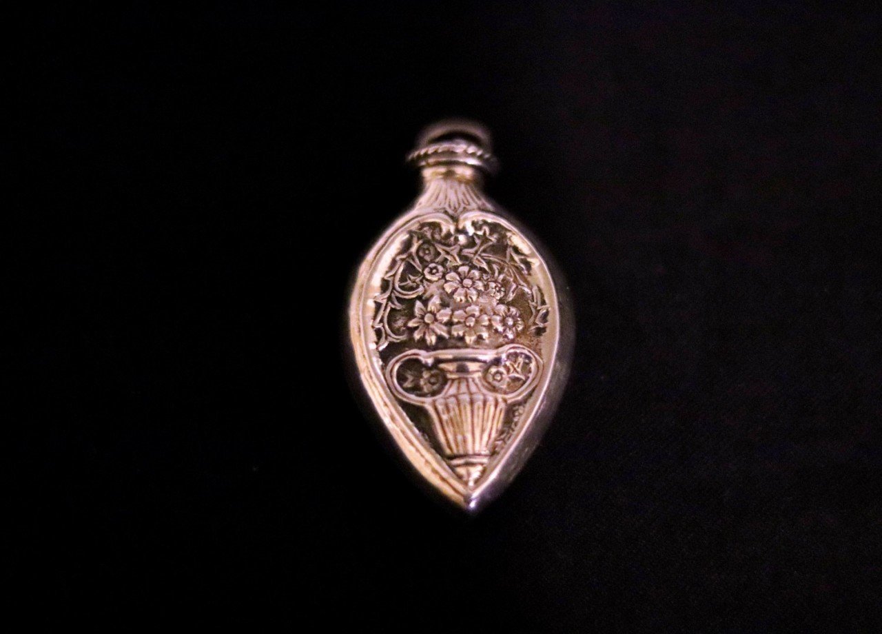 Antique silver sales kolusu