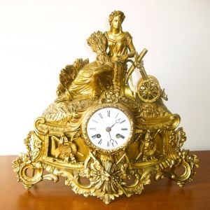 Bronz Fransız bayan figürlü saat. 19 Y.y. 37x43x12 cm