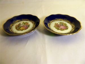 Limoges imzalı el boyaması porselen çift tabak. Ç:10cm