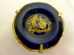Limoges imzalı altın yaldızlı kobalt mavisi porselen tabak Ç:5cm