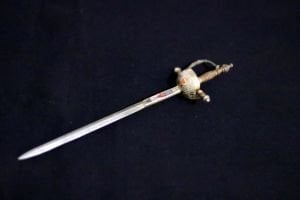 Bronz el işlemeli Toledo kılıç  Boy:12,5cm