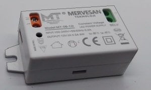 Mervesan 6W 12V 0.5A  Plastik Kasa Sabit Voltaj AC/DC (SMPS) Adaptör MT-06-12İ