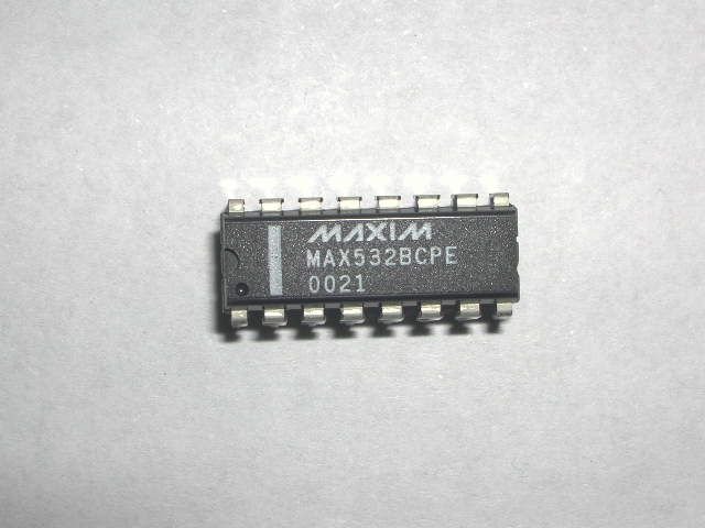 MAX532BCPE DIP ENTEGRE