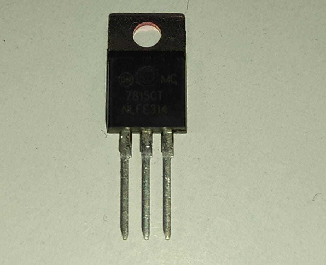 MC7815CT   7815CT