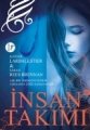 İnsan Takımı, Sarah Rees Brennan