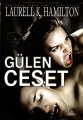 Gülen Ceset, Artemis Yayınları