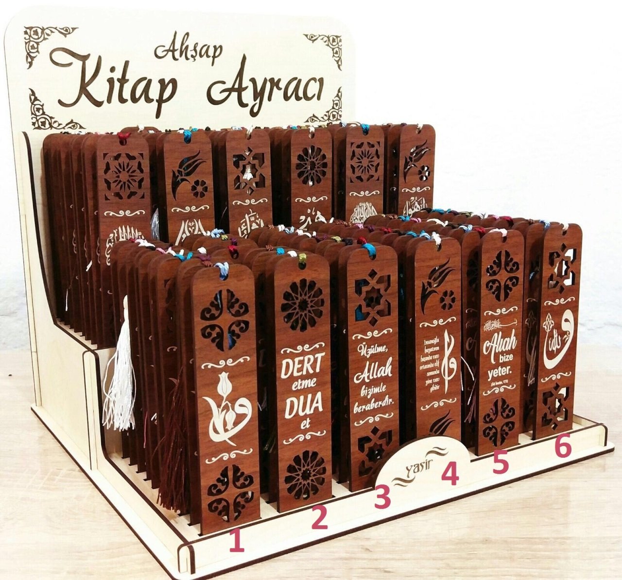 Püsküllü Ahşap Kitap Ayracı -1 ADET Model 3