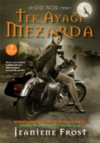 Tek Ayağı Mezarda, Jeaniene Frost