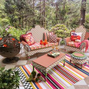 Breezy Poppy Outdoor Wing Chair