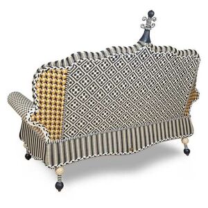 Courtyard Outdoor Loveseat - Queen Bee