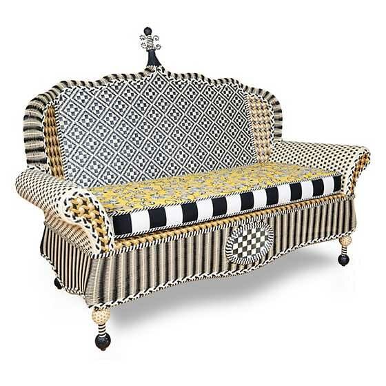 Courtyard Outdoor Loveseat - Queen Bee