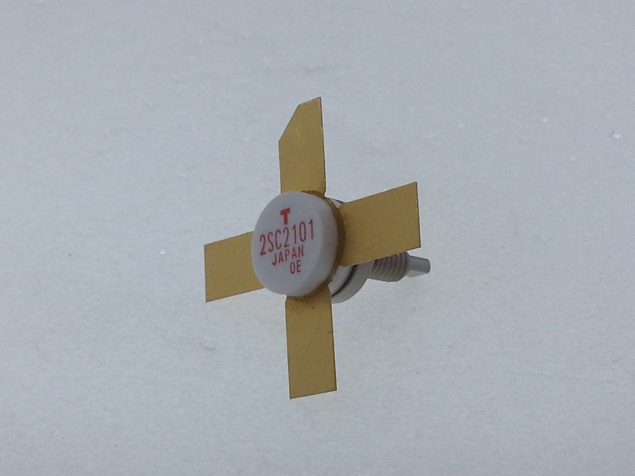 2SC2101  NPN 175 MHz 6W 12.5V  SOT-48  2SC2101