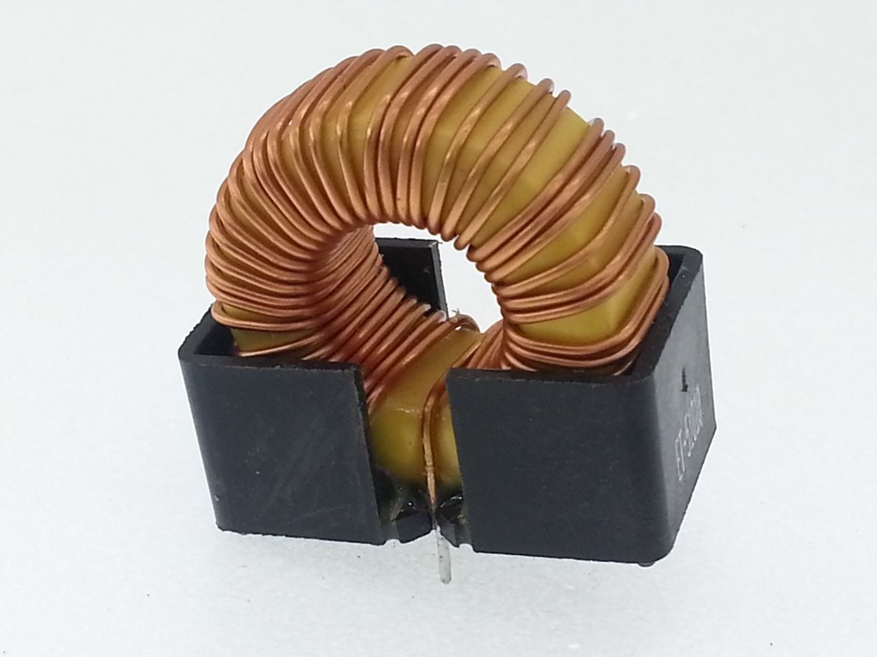 180 uH 3 Amper ET-51010  18X32X32mm
