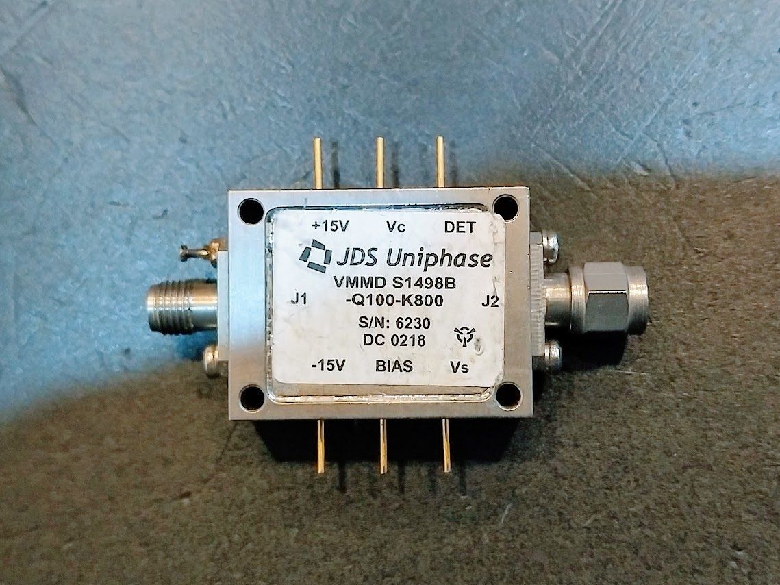 VMMD S1498B-Q100-K800 (UHF Modulator Driver Amplifier 10mW Input/5W Output 100MHZ 8Ghz)