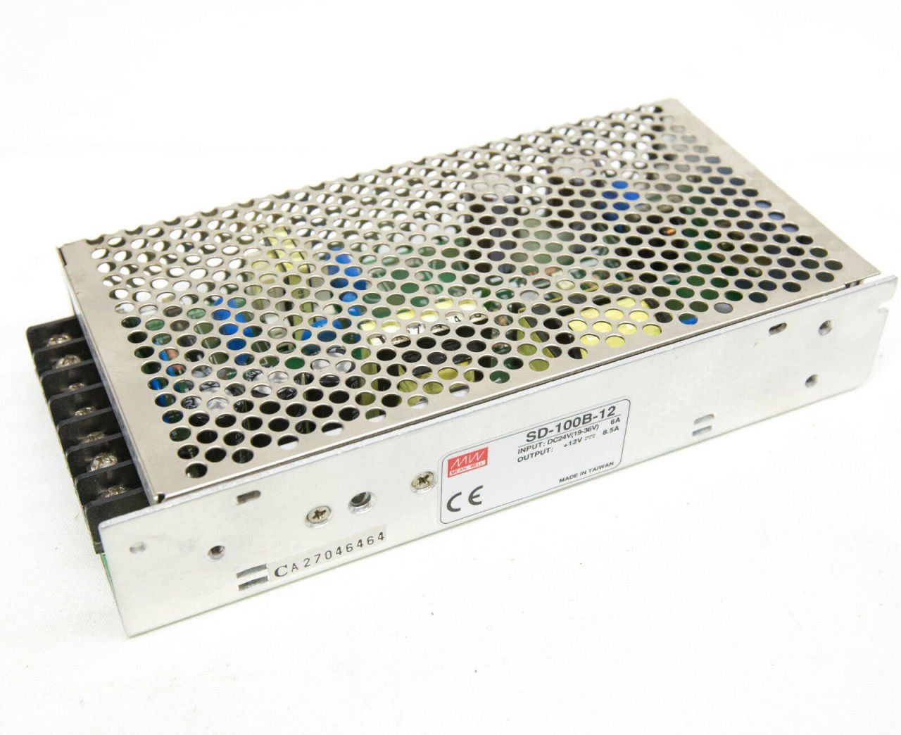 SD-100B-24  24V►24V 4,2 Amper Metal Kasa