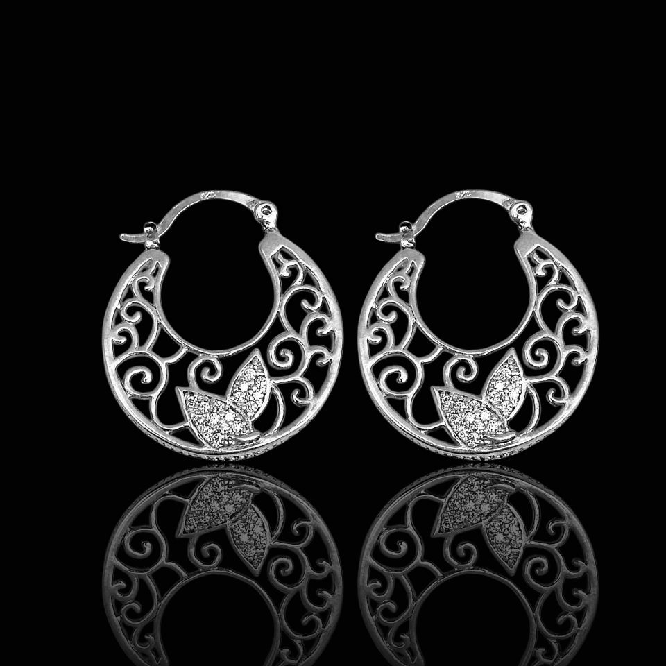 Yaprak Desenli Gold Kaplama 925 Ayar Gümüş Küpe