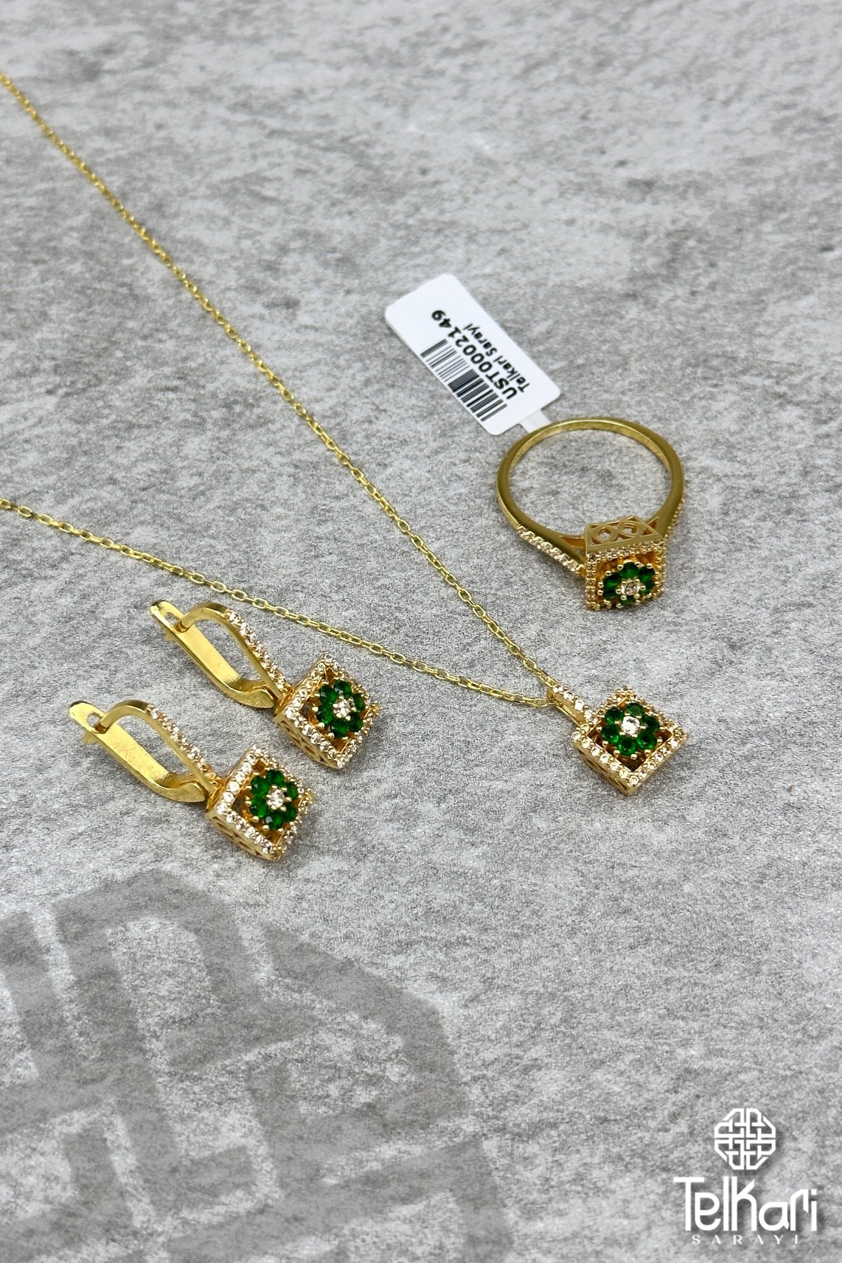 Kök Zümrüt Taşlı Gold Gümüş Üçlü Set