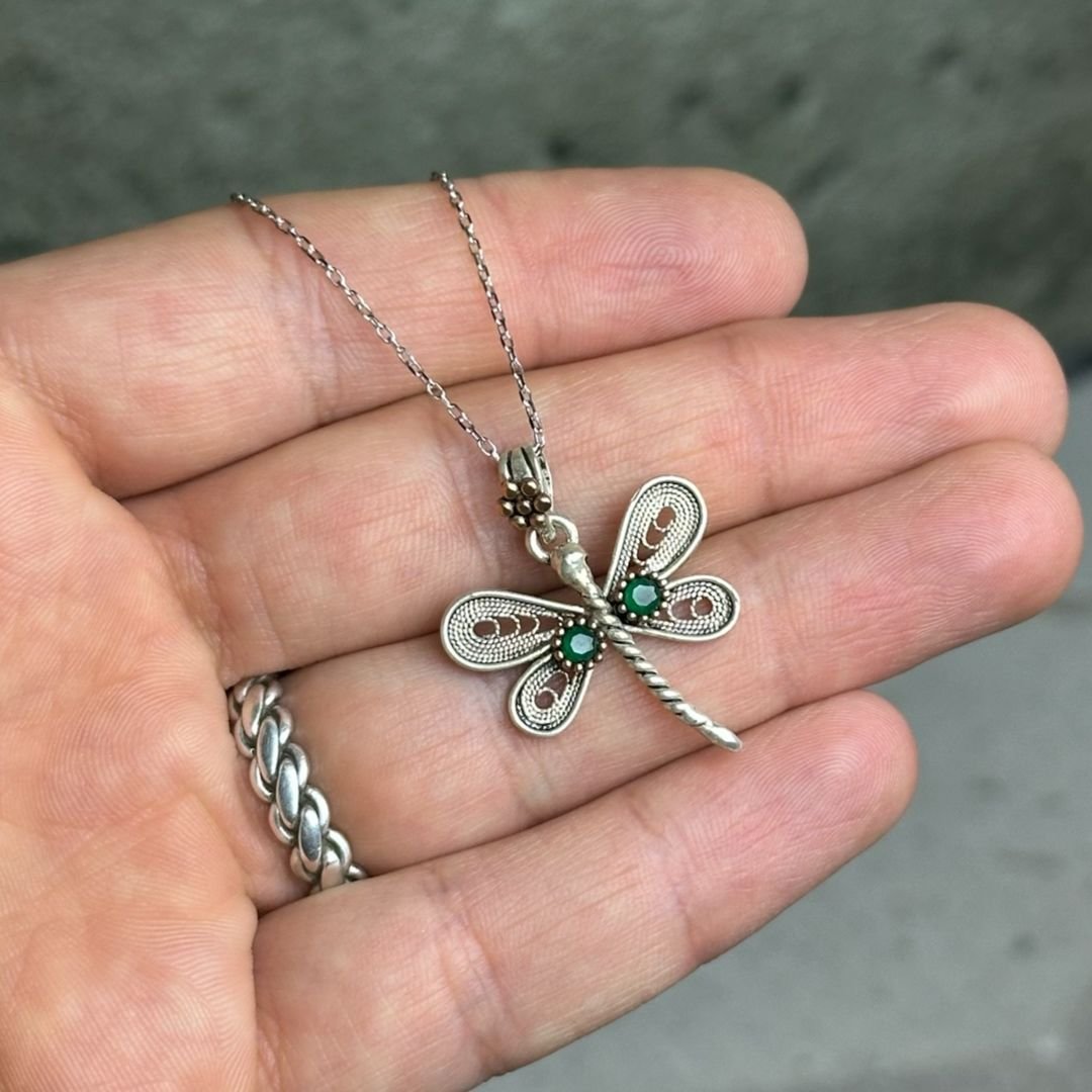 Zümrüt Taşlı Yusufçuk Oksitli Telkari Gümüş Kolye